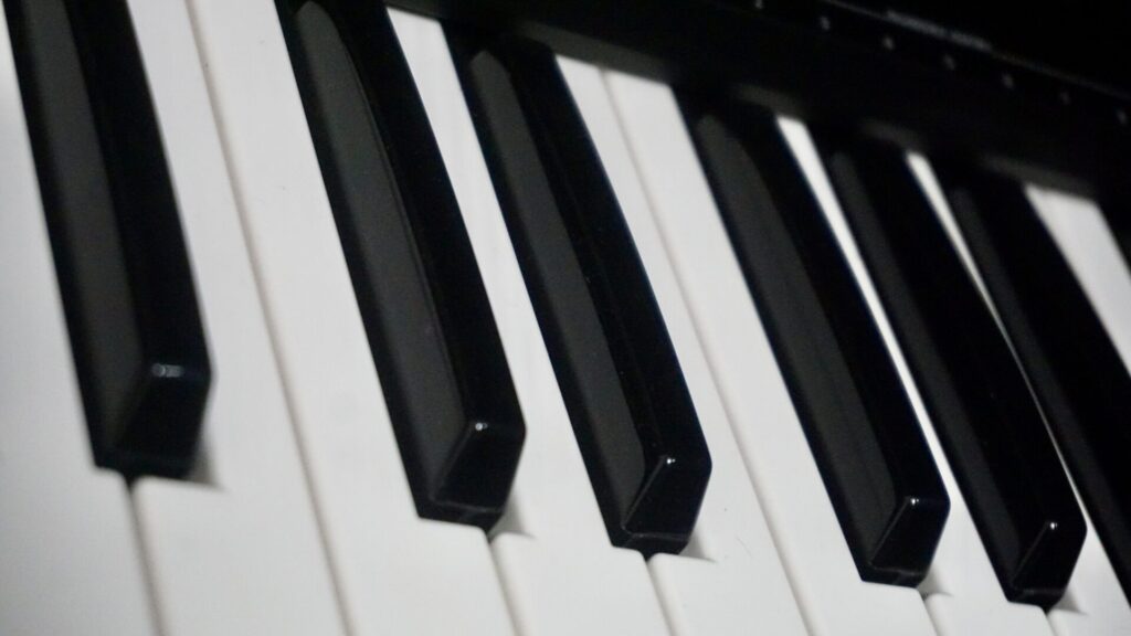 avalon-piano04