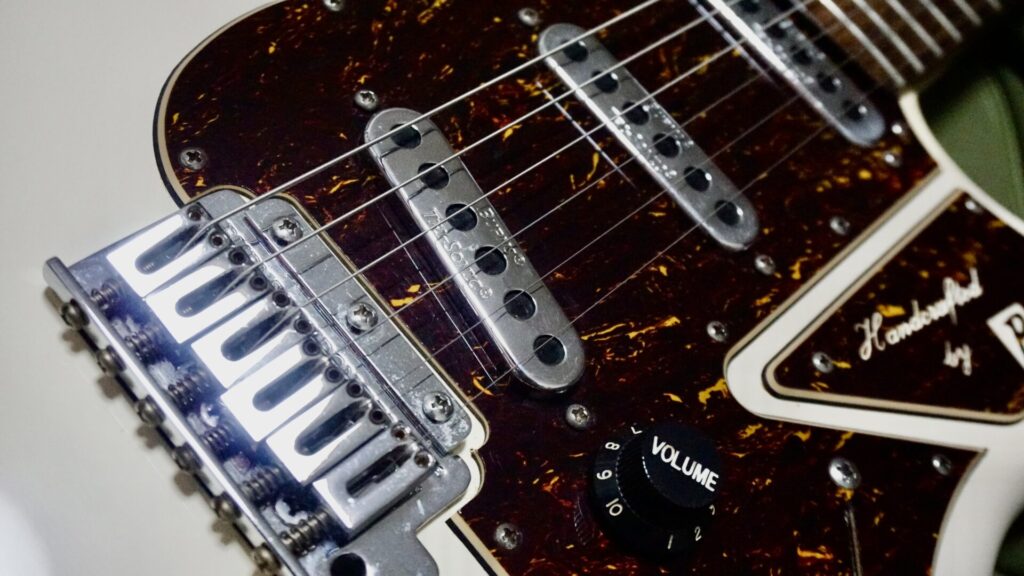 WACCA-guitar04