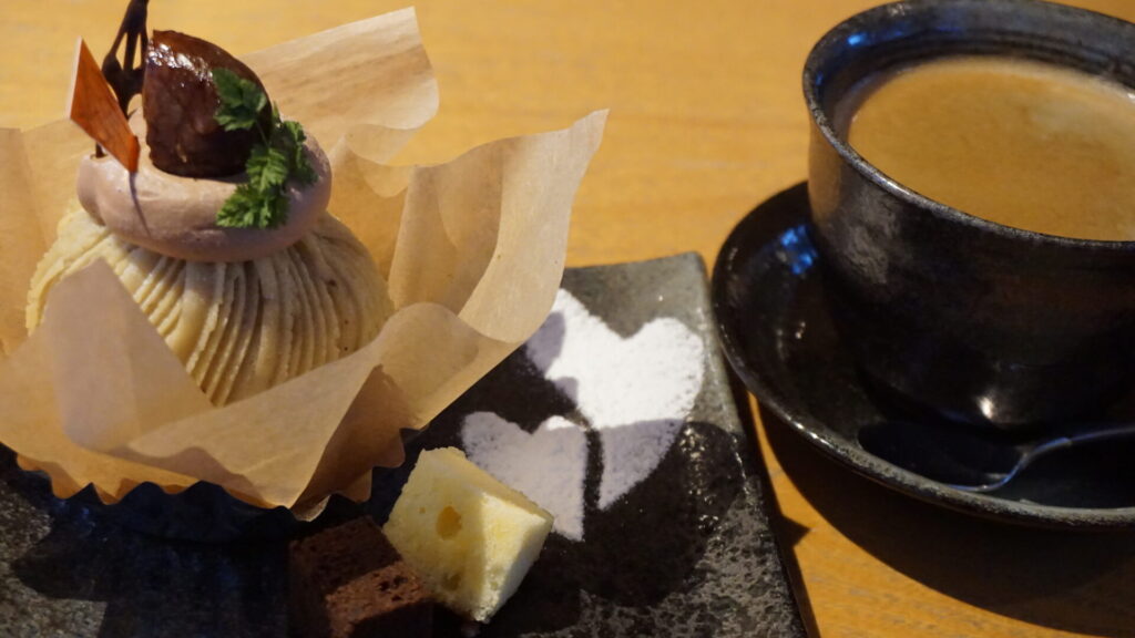 菓子職人Chez Miura's(シェ・ミウラ)の和栗モンブラン2