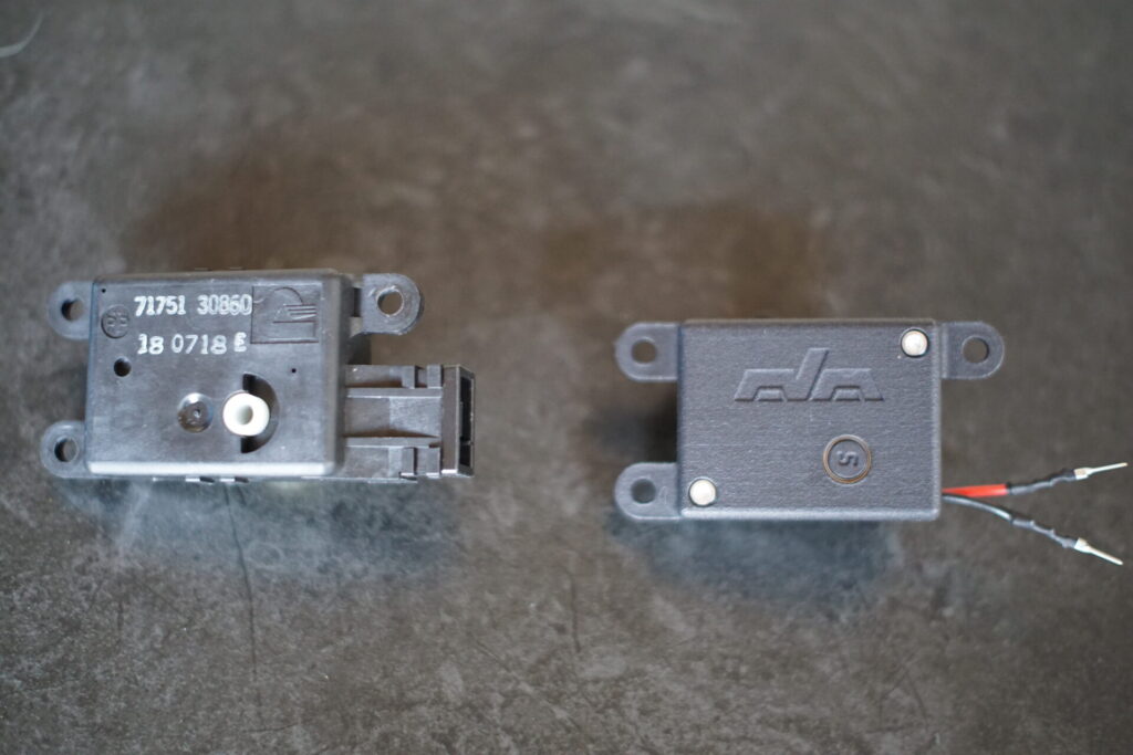 S15バイレベルドアアクチュエーター純正品とNAモータース試作品